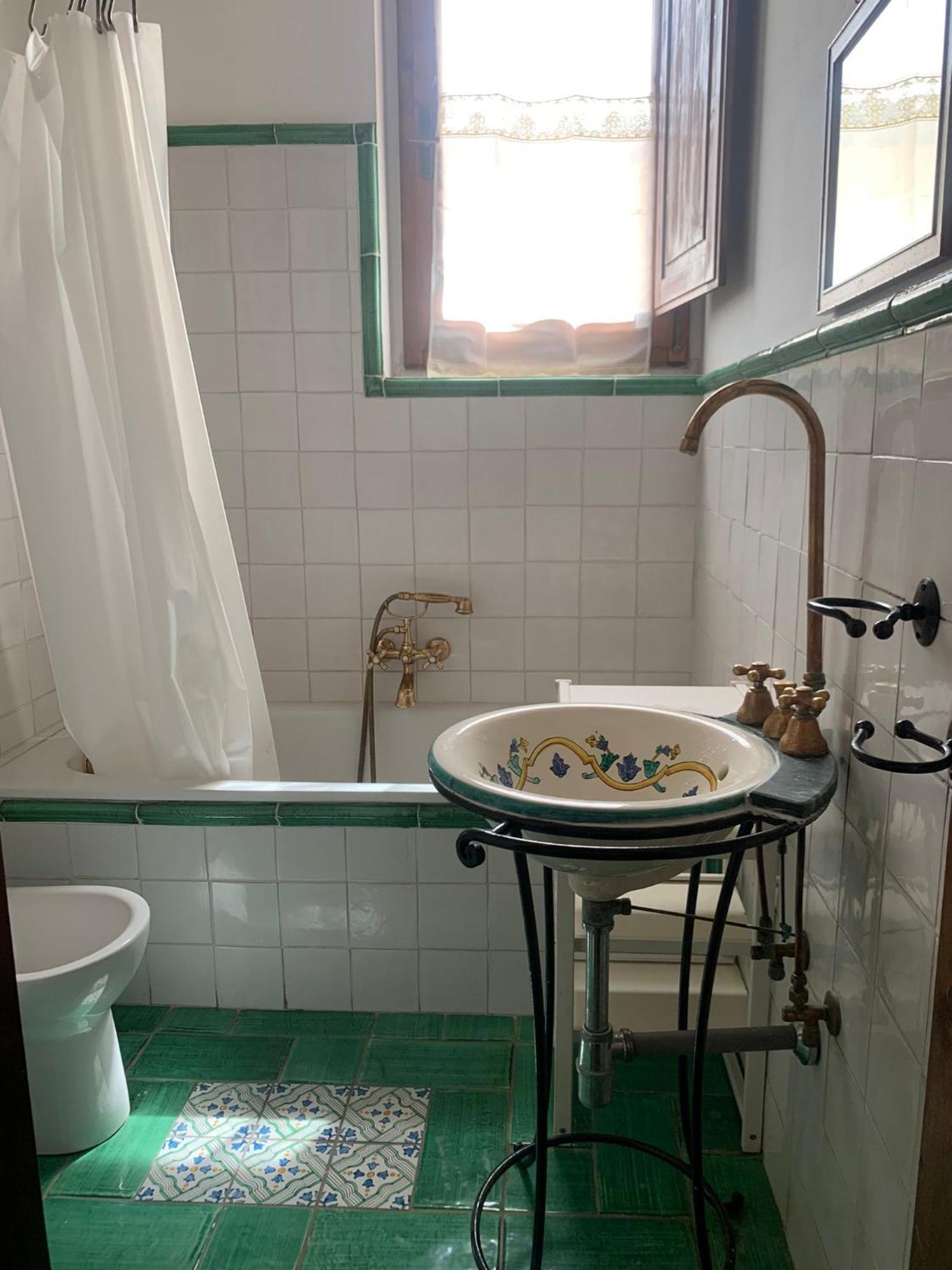 Guest House Torre Guelfa, Vinsantaia 필리네발다르노 외부 사진